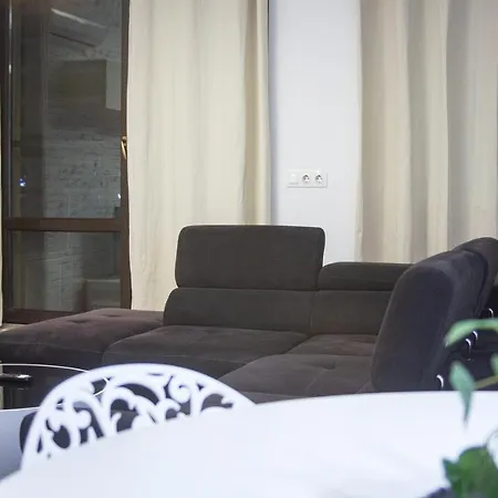 Gorgeous Luxury Aviatiei Apartament