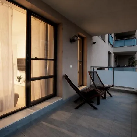 Gorgeous Luxury Aviatiei Apartament